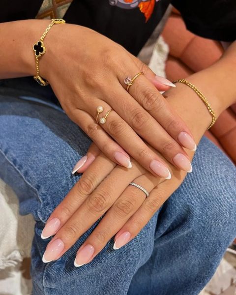 Micro French nails