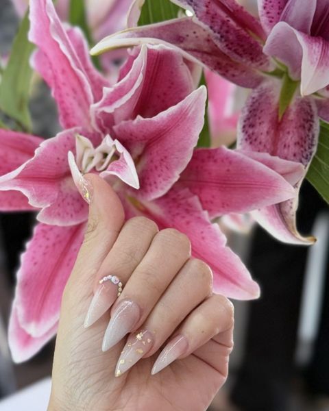 Ombré nails