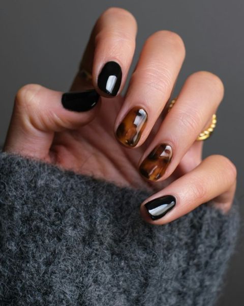 Tortoiseshell nails