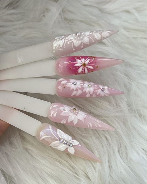 3D Flowers nails