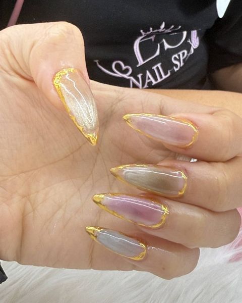 Swirls & Lines nails